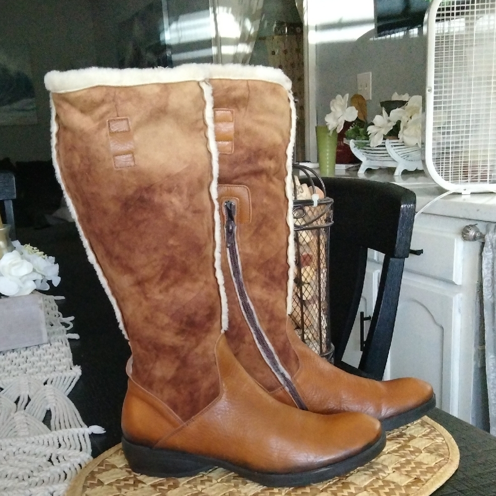Vic Matie Tan Shearling-Lined Winter Boots